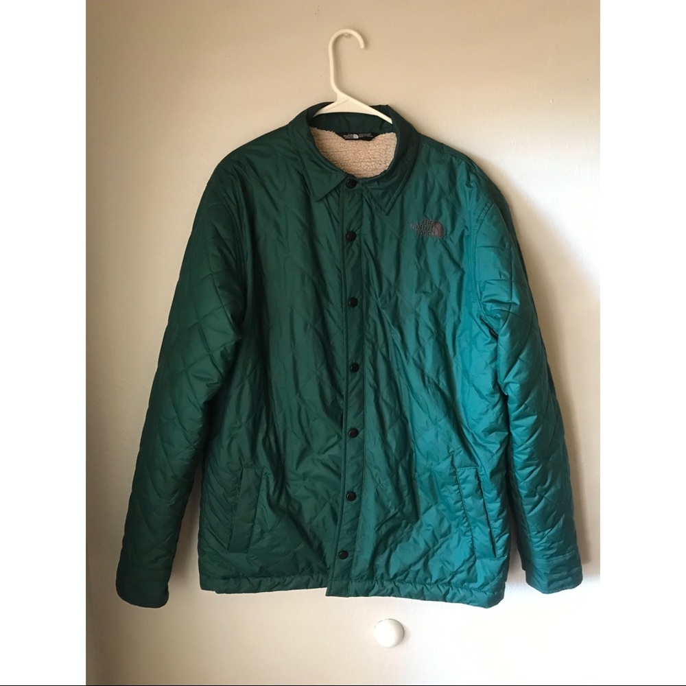 ✨SOLD✨The North Face, green quilted Sherpa jacket
